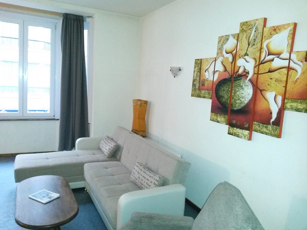Le salon de l'appartement Sloepen 2, à La Panne