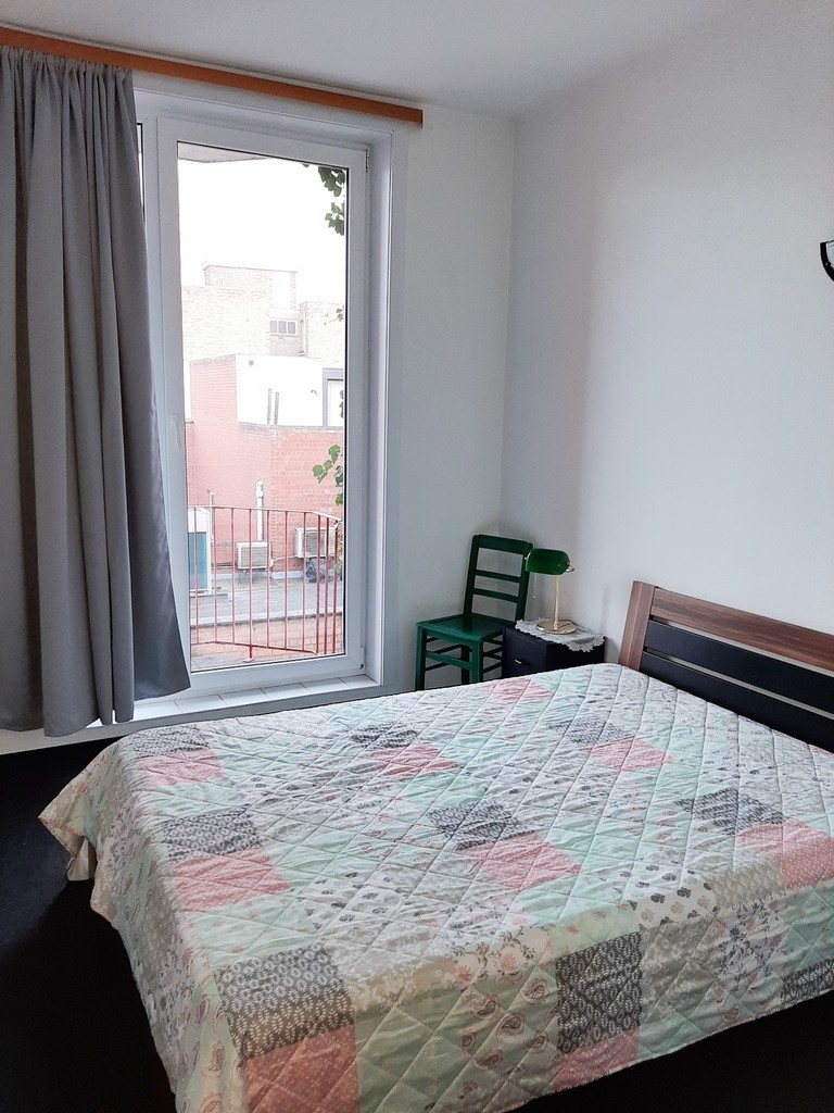 La première chambre de l'appartement Sloepen 4, à La Panne